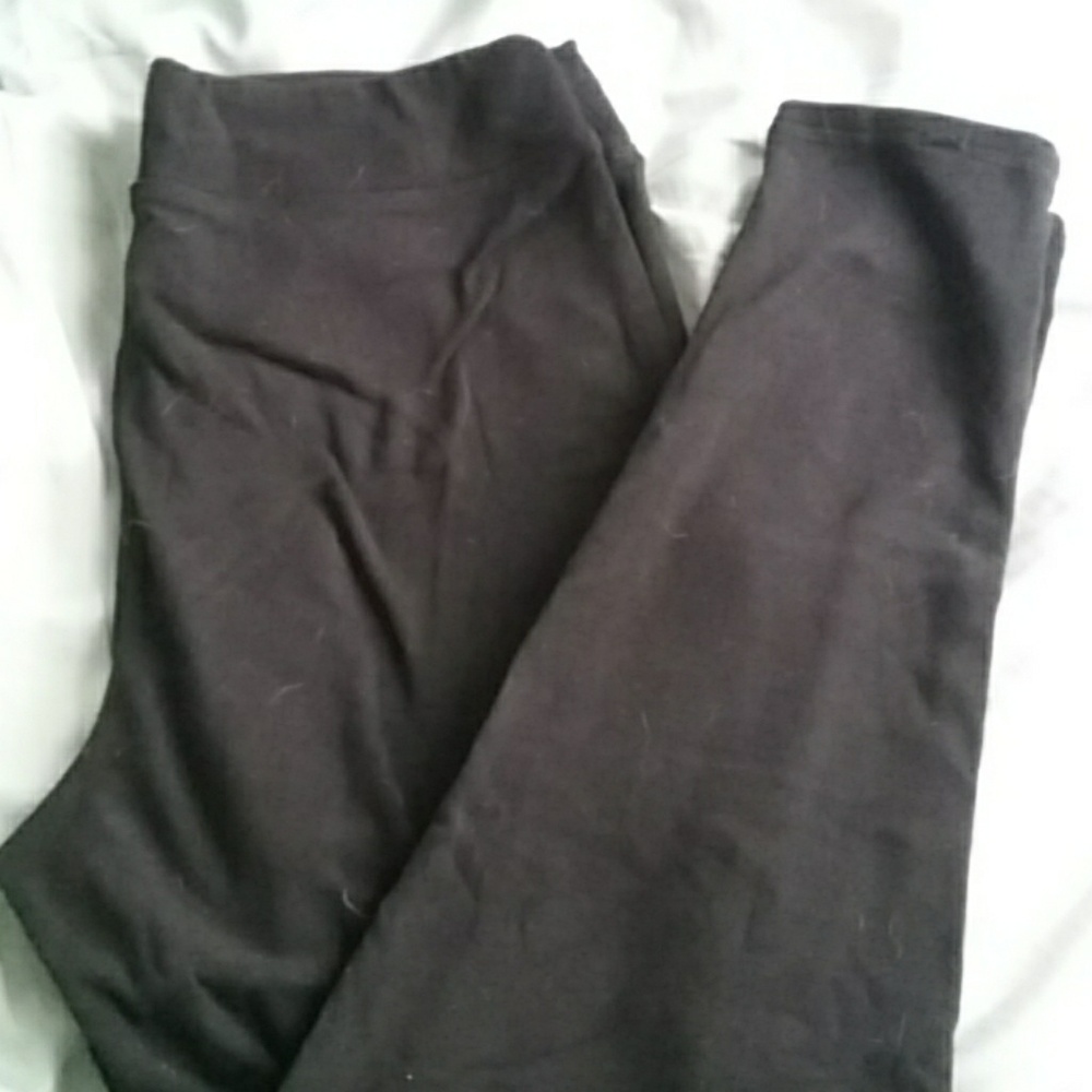 Black leggings
